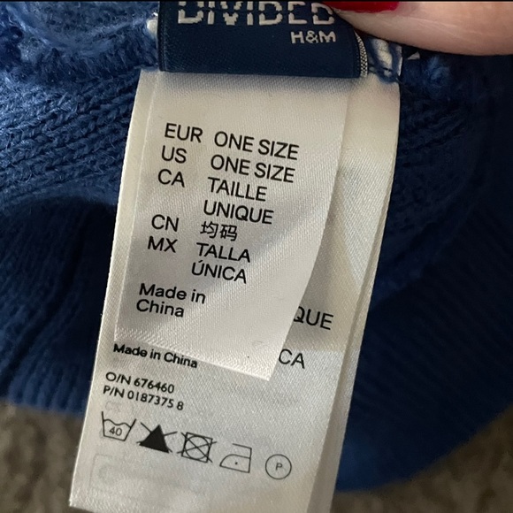 H&M DIVIDED Blue White NYC Embroidered Beanie Toboggan Unisex One Size Hat - Picture 5 of 6